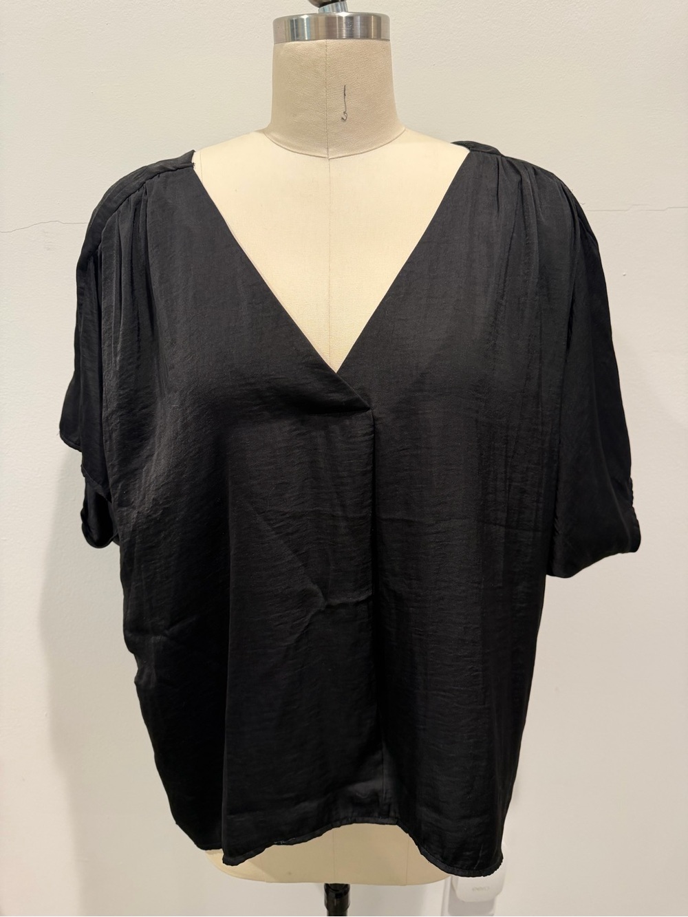 GLAM Black Lightweight Top